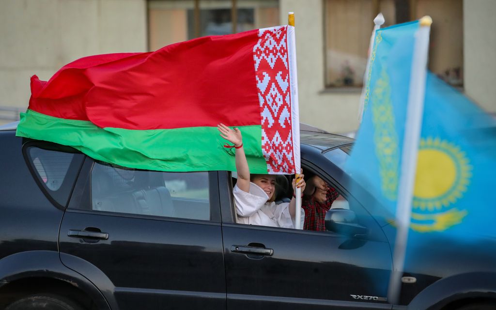 Valko-Venäjä ja Kazakstan kieltäytyvät myymästä autoja Venäjälle