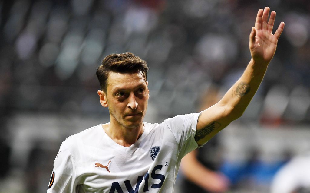 Lähde: Mesut Özil, 34, lopettaa uransa