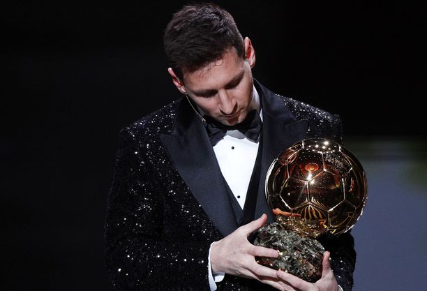 Lionel Messi nappasi seitsemännen Kultaisen pallon uudessa kotikaupungissaan. 