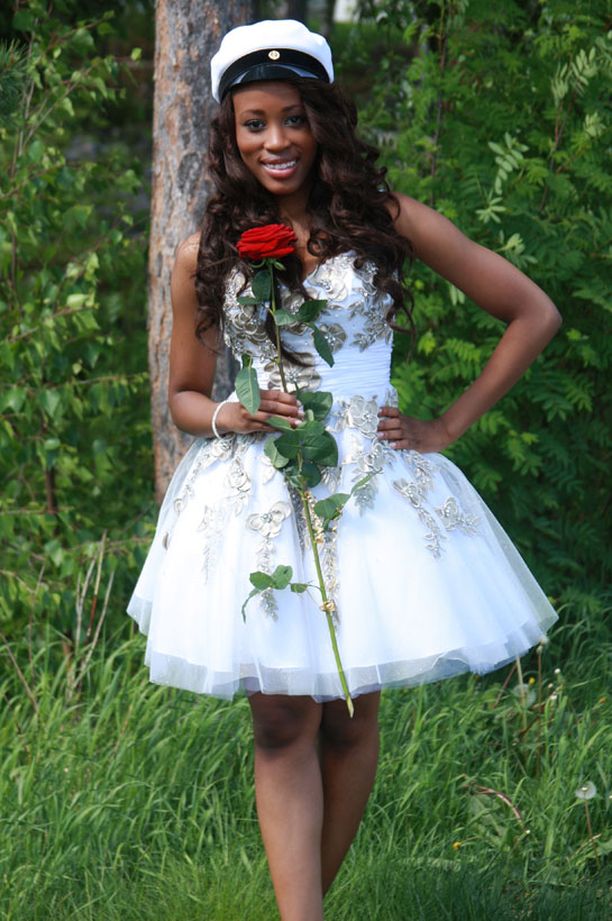 Kuka heistä on tyylikkäin ylioppilas? Katso kuvat ja äänestä!