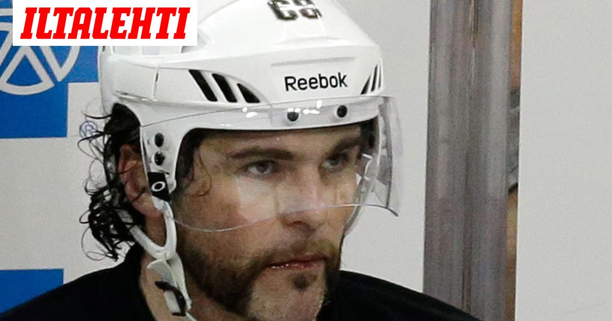 jagr-elias-zidlicky-khl-seura-kasaamassa-todellista-dream-teamia