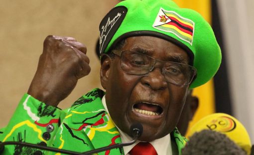 Maailman vanhin valtionpäämies Robert Gabriel Mugabe pitämässä puhetta Zimbabwen pääkaupungissa Hararessa 8. lokakuuta.