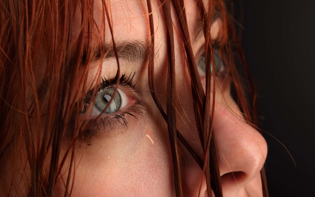 Kun itku tulee esiin purskahtaen tai hallitse­mattomasti, taustalla on usein tämä psykologinen syy – Tutkitusti