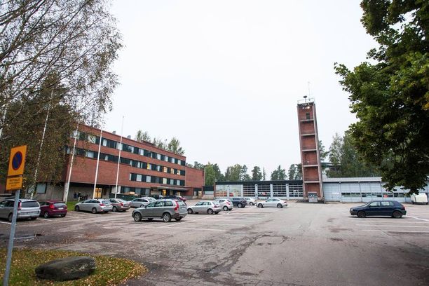 Luona Oy hoitaa seitsemää vastaanottokeskusta, pääosin pääkaupunkiseudulla. Kuvassa Espoon Otaniemessä sijaitseva entinen pelastusopisto, joka toimii nykyään vastaanottokeskuksena.
