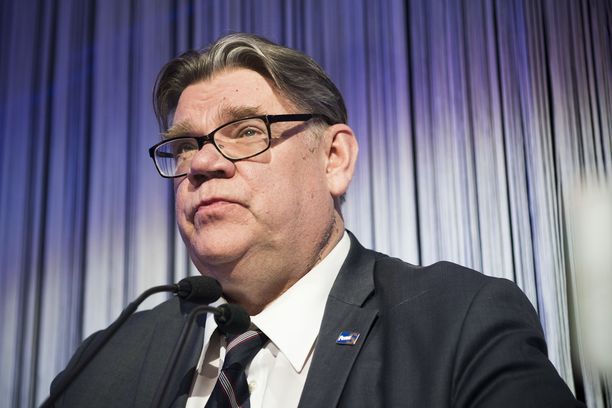 Iltalehden kolumnistin Tuomas Enbusken mielestä eduskunnan jättävä Timo Soini antoi äänen sellaisille suomalaisille, joille muut puolueet käänsivät selkänsä.