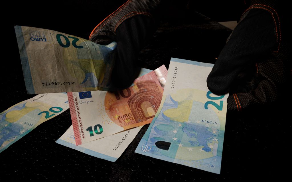 Nyt se tapahtuu: Työnantajan täytyy kertoa palkan euromäärät jo ennen työ­haastattelua