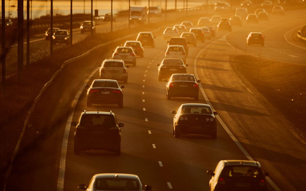 EU:n poltto­moottorikielto ei tule onnistumaan – Autoteollisuus kertoi komissiolle tylyjä faktoja