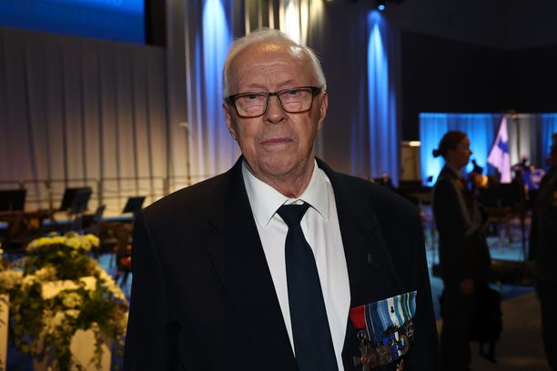 Sotaveteraani Tapio Niemi, 94, kommentoi Ukrainan tilannetta