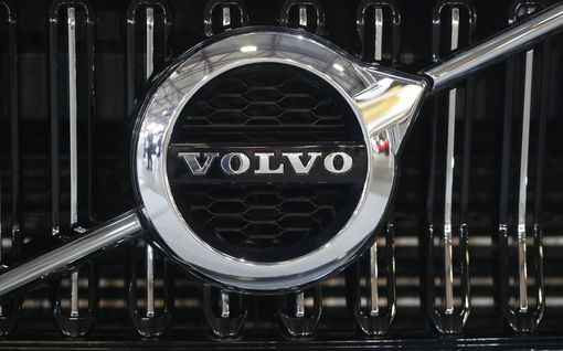 Volvolta pieni ja edullinen sähkömaasturi – käännyttää nuoret Volvo-kuskeiksi 