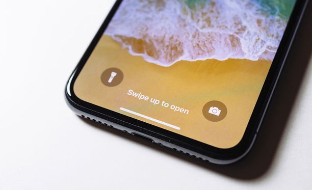 Apple on tilannut LG:ltä osan näytöistä tuleviin puhelimiinsa.