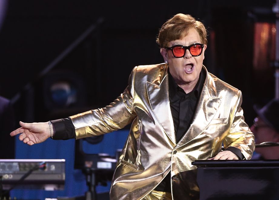 Lähde: Elton John, 76, haluaa lisää lapsia