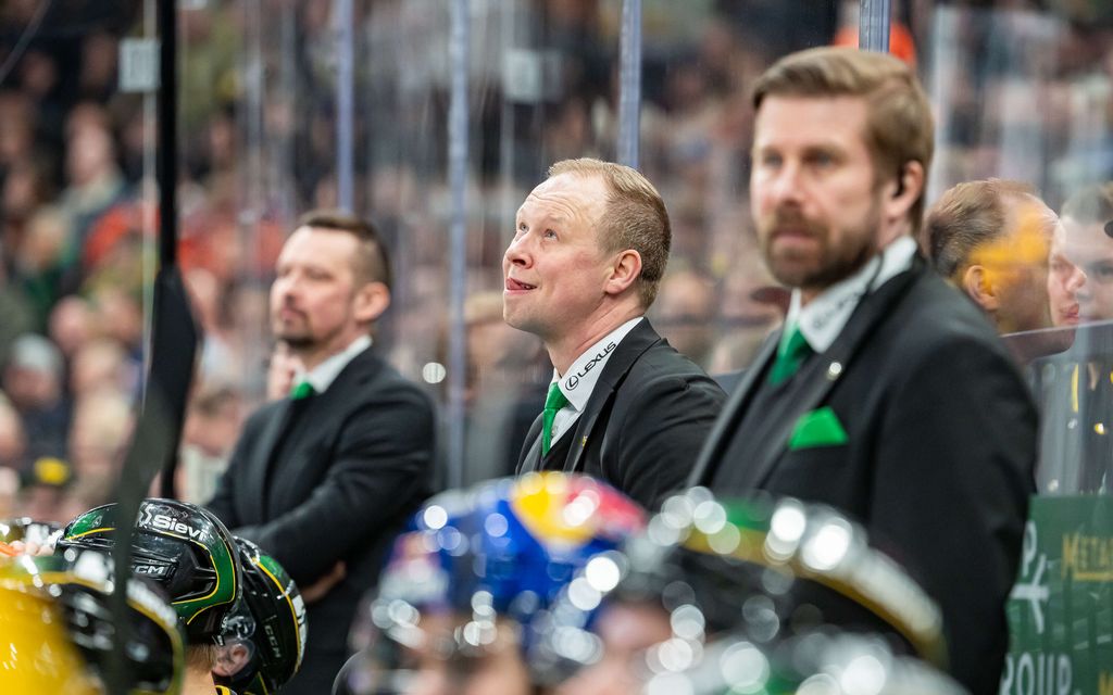 Romahtaneelta Ilvekseltä kova veto Nokia-areenan uumenissa