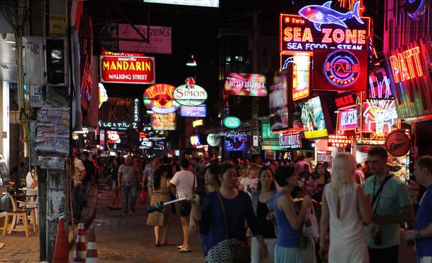Pattaya on turistien suosima bilekohde Thaimaassa.