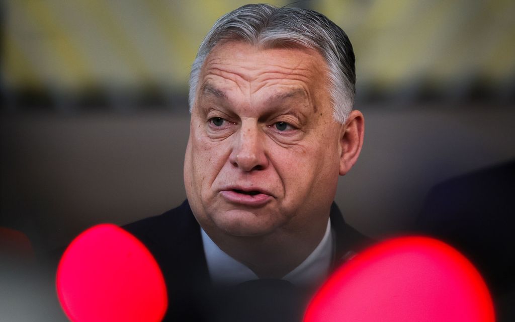 Pääkirjoitus: Orbán yritetään saada kuriin ”poliittisella ydinpommilla” 