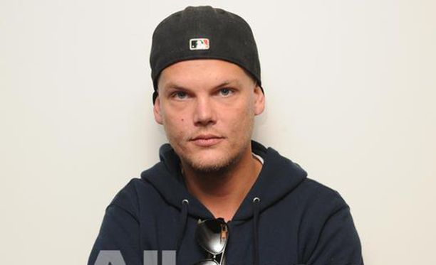 Tim Bergling tunnetaan taiteilijanimellä Avicii.