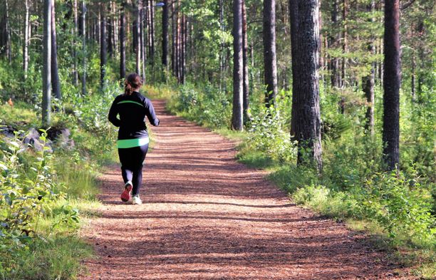 Terdakwa memergoki seorang wanita yang sedang joging sendirian.  Gambar ilustrasi.