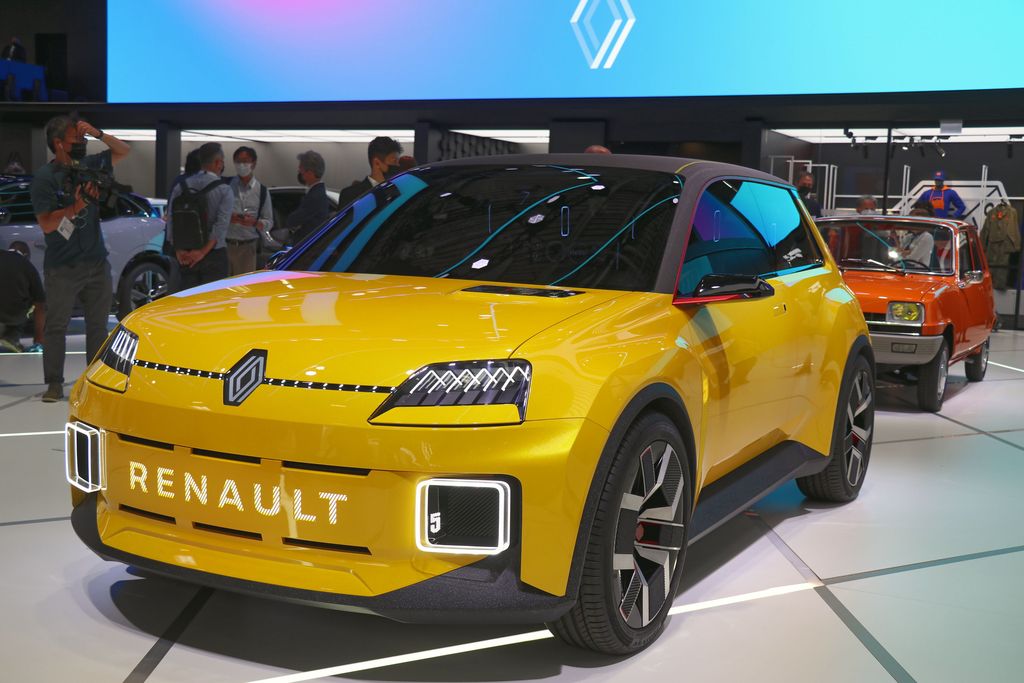 Sähköauto Renault 5 myyntiin 2024: Hinta jää jopa alle 25 000 euron?