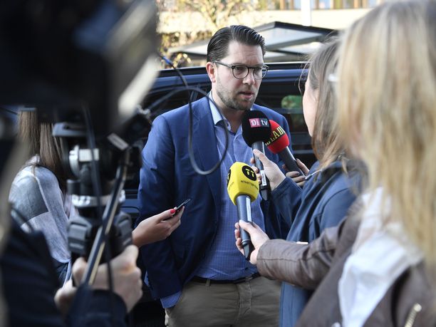 Jimmie Åkessonin johdolla ruotsidemokraatit kasvoi vaaleissa 4,7 prosenttiyksiköllä.