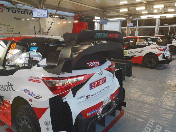 Tältä näyttää Jari-Matti Latvalan Toyotan uusi takasiipi.