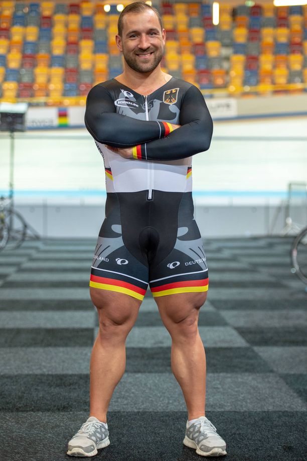  Robert Förstemannin ennätys jalkaprässissä on 700 kiloa. 