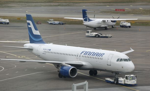 Finnair selvittää syytöstä, jättikö lentoyhtiö 12-vuotiaan Italiaan ilman vanhempiaan.