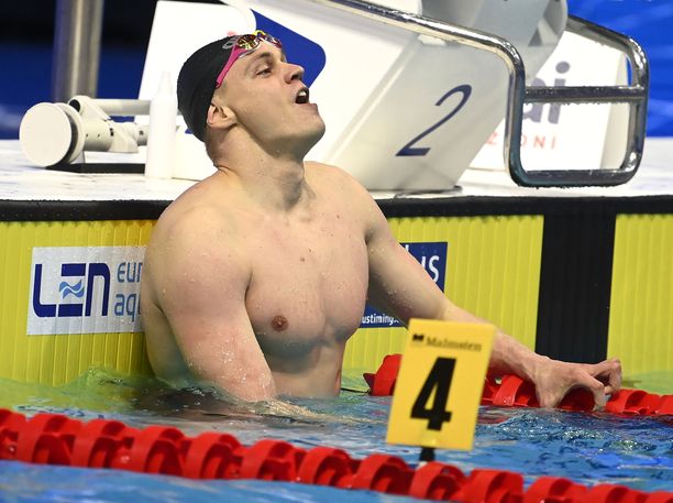 Ari-Pekka Liukkonen ui EM-kultaa.