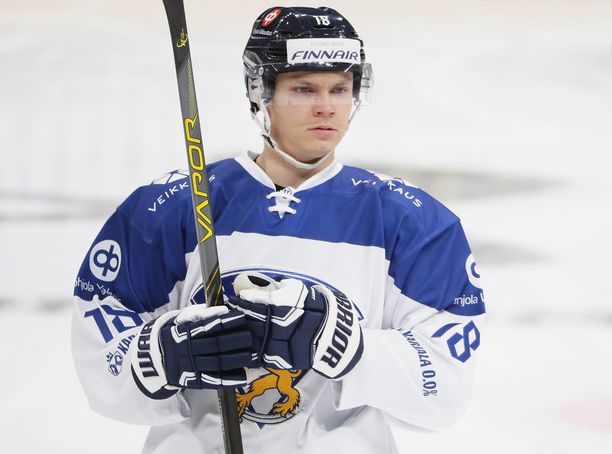 Vili Saarijärvi pelasi vahvan ottelun Suomen puolustuksessa.