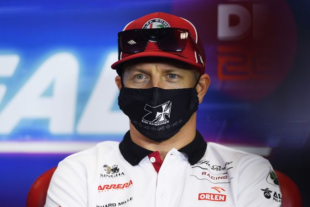 Kimi Räikkönen ei paljastanut mitään tulevaisuuden suunnitelmistaan.
