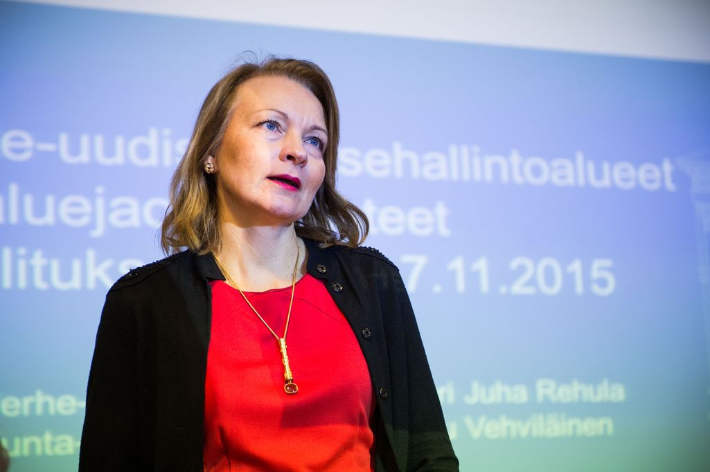 STM:n Sillanaukee perusteli maskivideon hyllytystä ihmisten hämmentymisellä: “Laajan käytön hyödyistä ei todellakaan ole riittävää näyttöä, sen sijaan haitoista on”