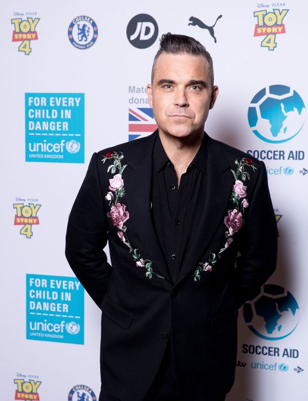 Robbie Williams kertoi kokemuksistaan tuoreella podcastilla.