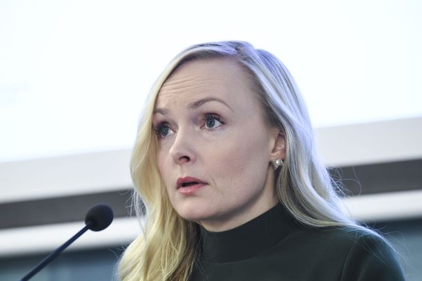 Sisäministeri Maria Ohisalo Ruotsin, Norjan sekä muiden maiden koronavirustilannetta seurataan tarkasti. 