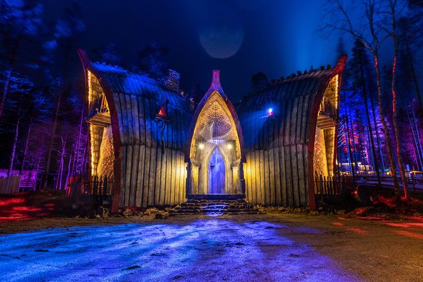 Arcandia-elämyspuistosta löytyy esimerkiksi strategiapelejä, ulkopelejä, lasersotaa ja jousiammuntaa - sekä mystisen kuuloinen shamaanikoulu,
