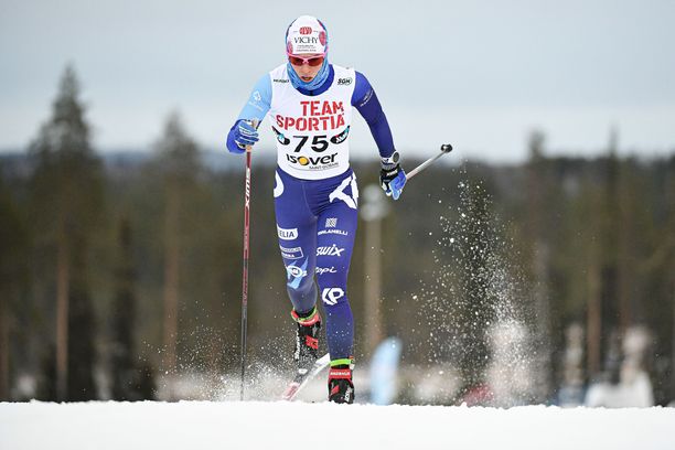 Krista Pärmäkosken kauden 2021–22 saldona on kolme voittoa kolmesta kilpailusta.