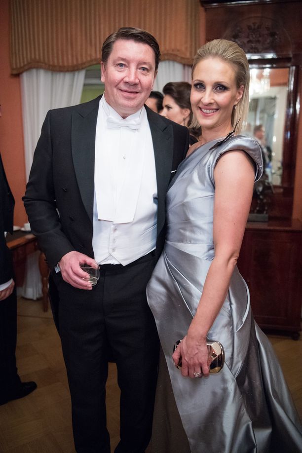 Me Naiset Eronnut Jari Kurri Ja Varattu Vanessa Forsman K tteliv t Ja me-naiset-eronnut-jari-kurri-ja-varattu-vanessa-forsman-k-tteliv-t-ja
