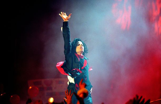 Popin kuningas Michael Jackson kuoli kymmenen vuotta sitten.