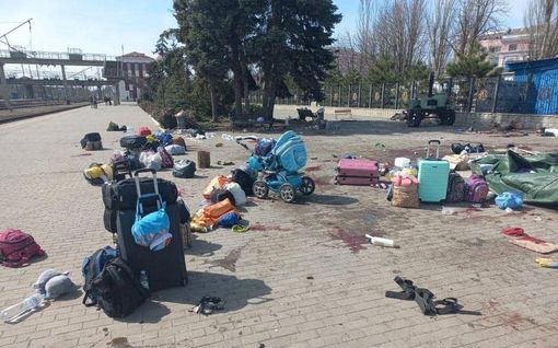 Ukrainan sota, päivä 44: Venäjän ohjusisku Kramatorskin rautatie­asemalle vaati ainakin 50 henkeä – ”Siviilien tahallinen teurastus”