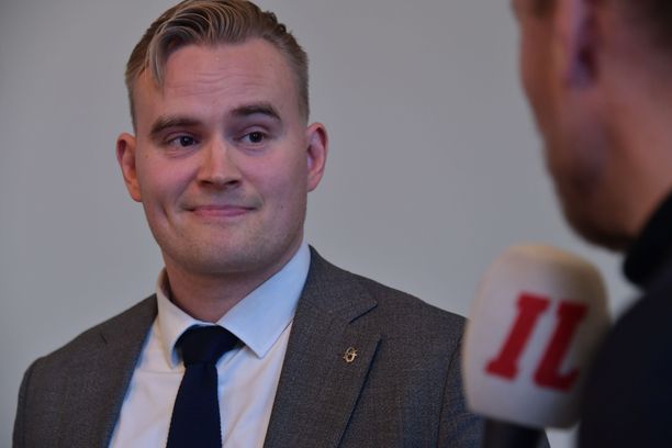 Kansanedustaja Atte Harjanne valittiin vihreiden eduskuntaryhmän uudeksi puheenjohtajaksi.