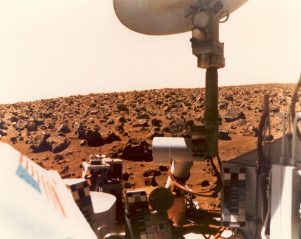Viking 1 lähetti kuvaa Marsin pinnalta heinäkuussa 1976.
