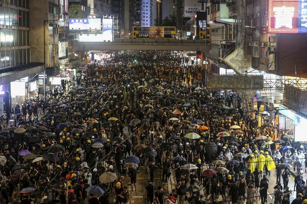 Hongkongin mielenosoitukset ovat jatkuneet jo viisi kuukautta.