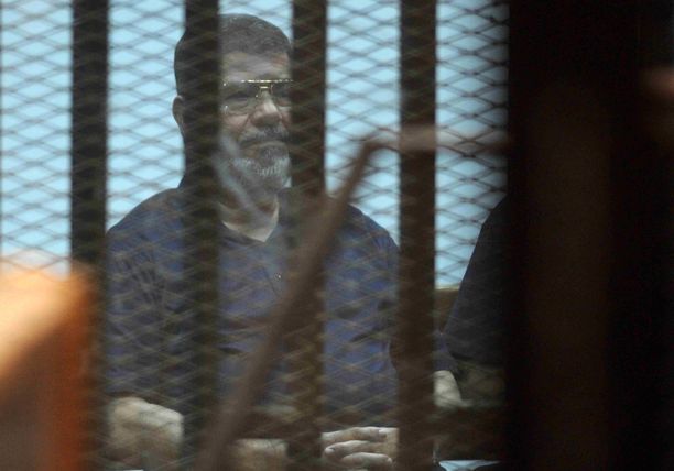 Egyptin entinen presidentti kuoli kesken oikeuden istunnon. Hän oli kuollessaan 67-vuotias.