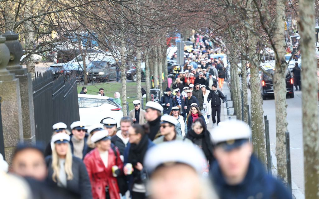 Säähän täysi käsijarru­käännös