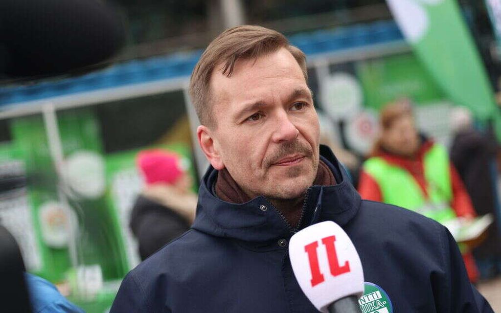 Keskustan puoluesihteeri arvostelee Ylen laatua – ”Kurjaksi on mennyt”