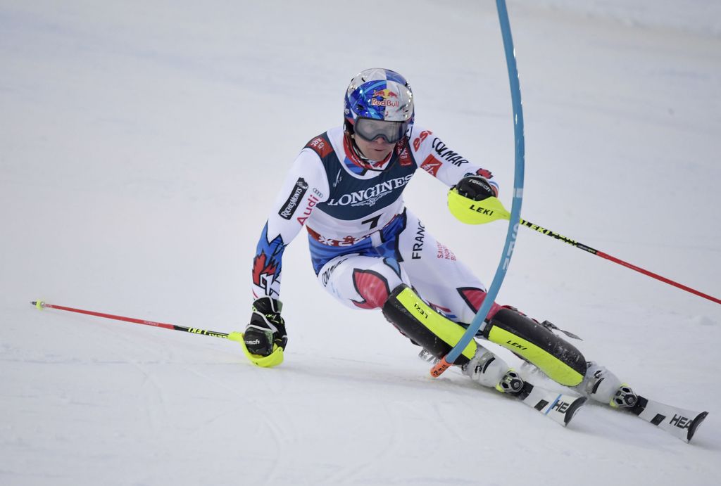 Ranskalaistähti voitti alppiyhdistetyn MM-kultaa, Romar 20:s - paha onnettomuus varjosti kisaa