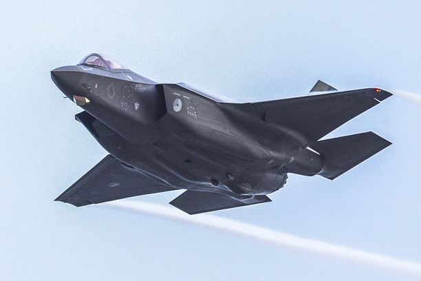 Lockheed Martin kertoo F-33 -kaupoista