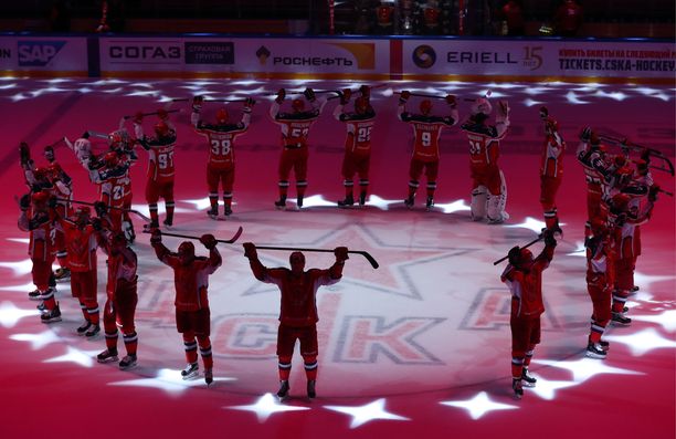 Moskovan ZSKA on KHL:n hallitseva mestari, joka joutuu puolittamaan pelaajabudjettinsa palkkakaton takia.