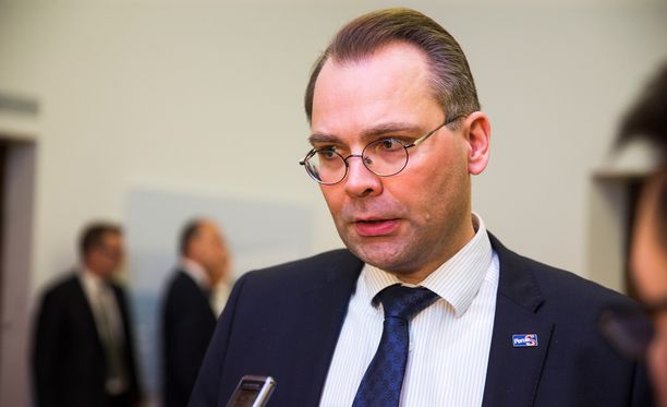 Jussi Niinistö pohtii vielä, löytyykö motivaatiota jatkaa politiikassa.