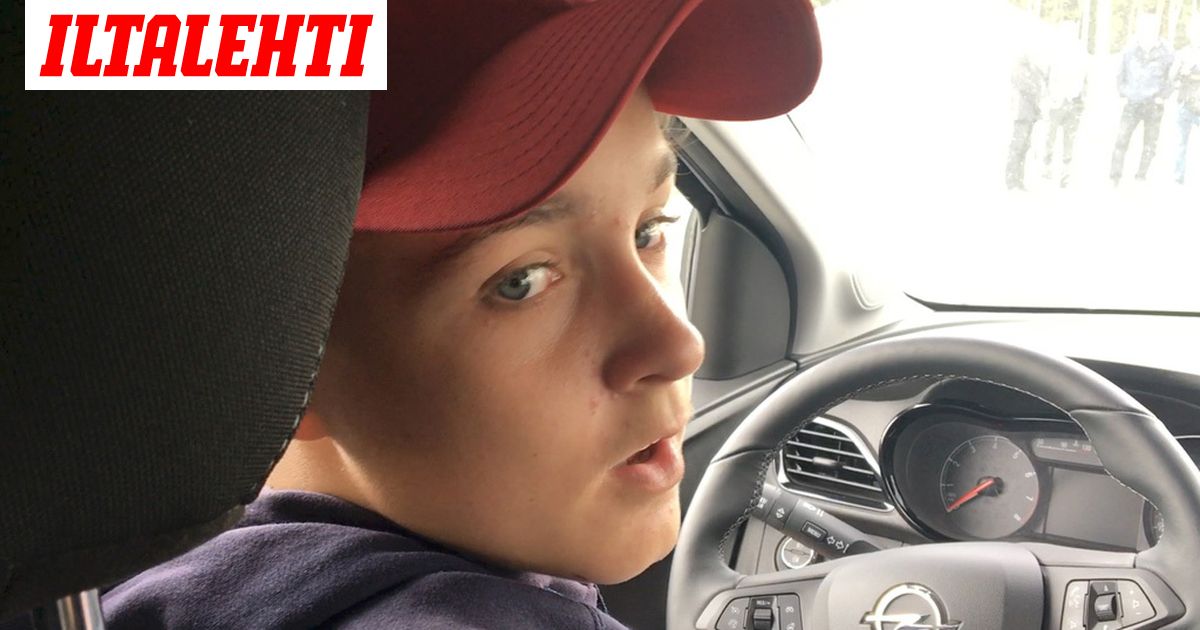 Teineille turvallisempi ajopeli - ”Leikattu” henkilöauto voitti vertailussa mopoauton