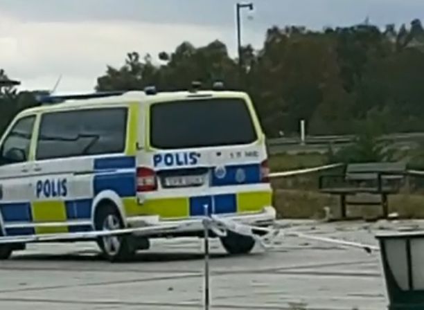 Ruotsin poliisi eristi löytöpaikan ja tutkii tapahtunutta.