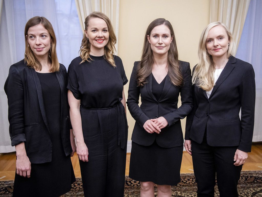 Maailmalle levisi kuva, jossa Suomea johtaa neljä nuorta naista – uusi kuva otetaan tänään, ja nyt siihen pääsee myös 55-vuotias Anna-Maja Henriksson: ”Palautetta on tullut”
