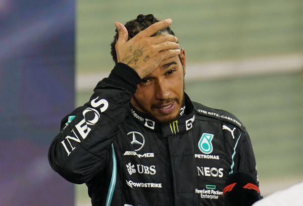 Lewis Hamilton on pitänyt matalaa profiilia kauden päätösosakilpailun jälkeen. 